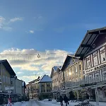 17er Mit Sauna Und Garage شقة *