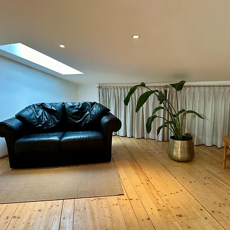 17er Mit Sauna Und Garage モントゼー